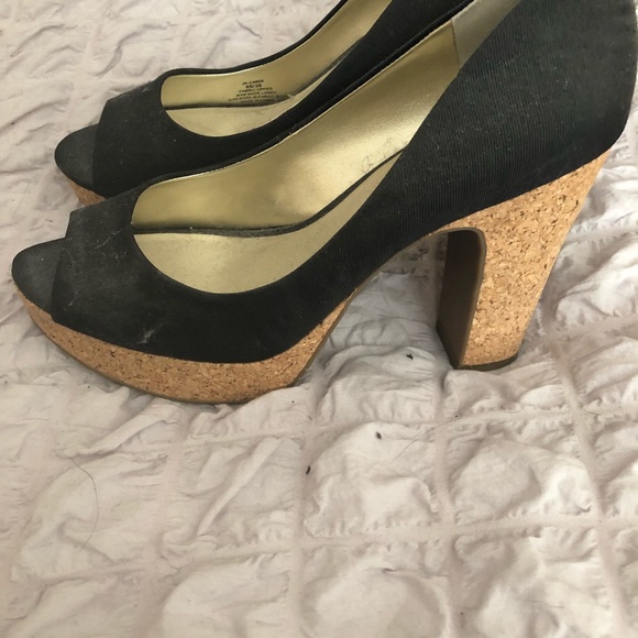 Platforms - Picture 2 of 2